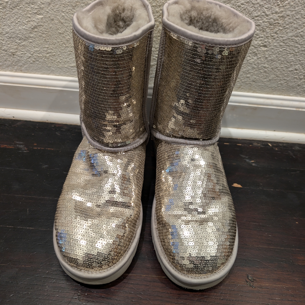 Rare UGG Women's Champagne Sequin Boots